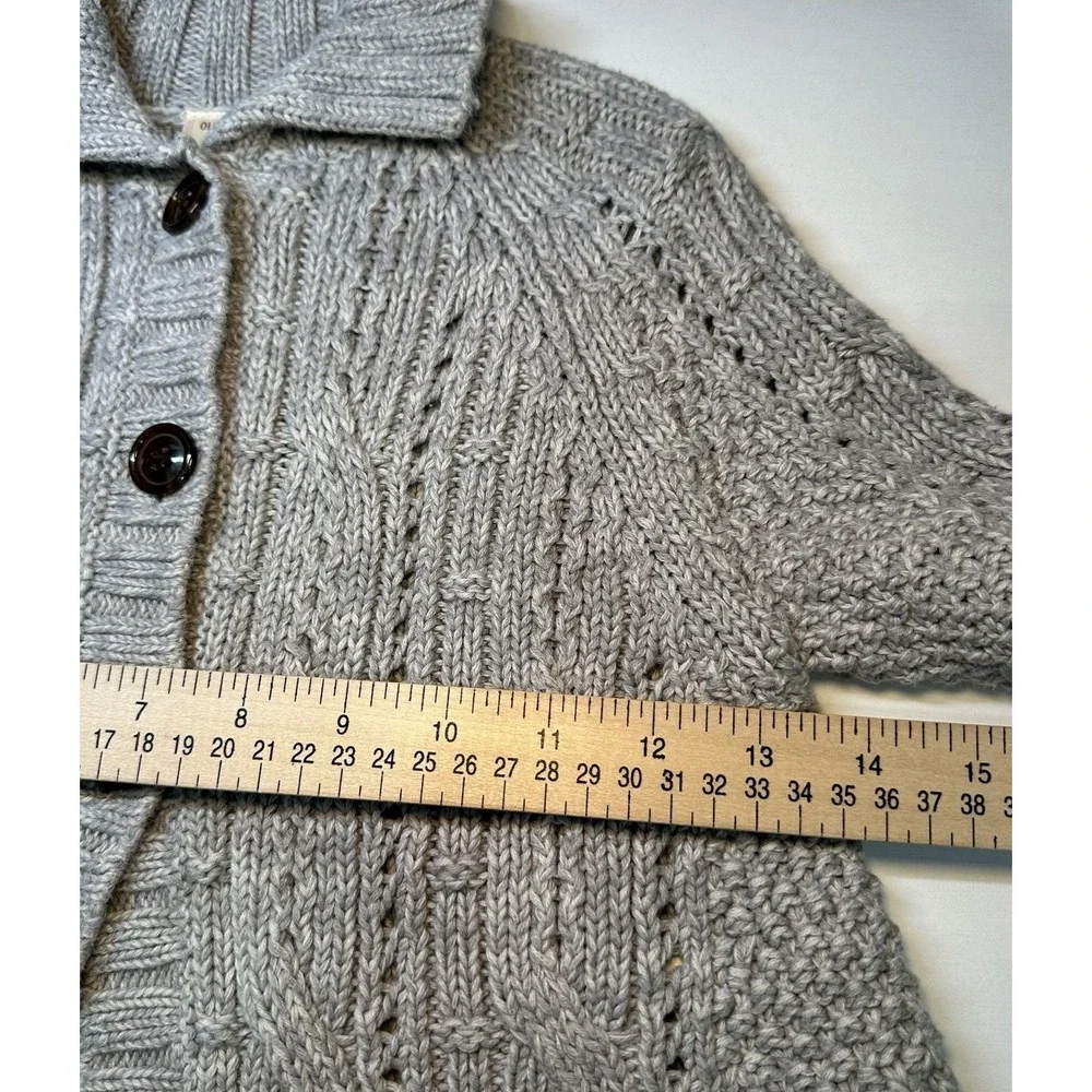 Old Navy Cable Knit Sweater Toddler Girls Size 3T Lt. Gray Buttons Long Sleeves